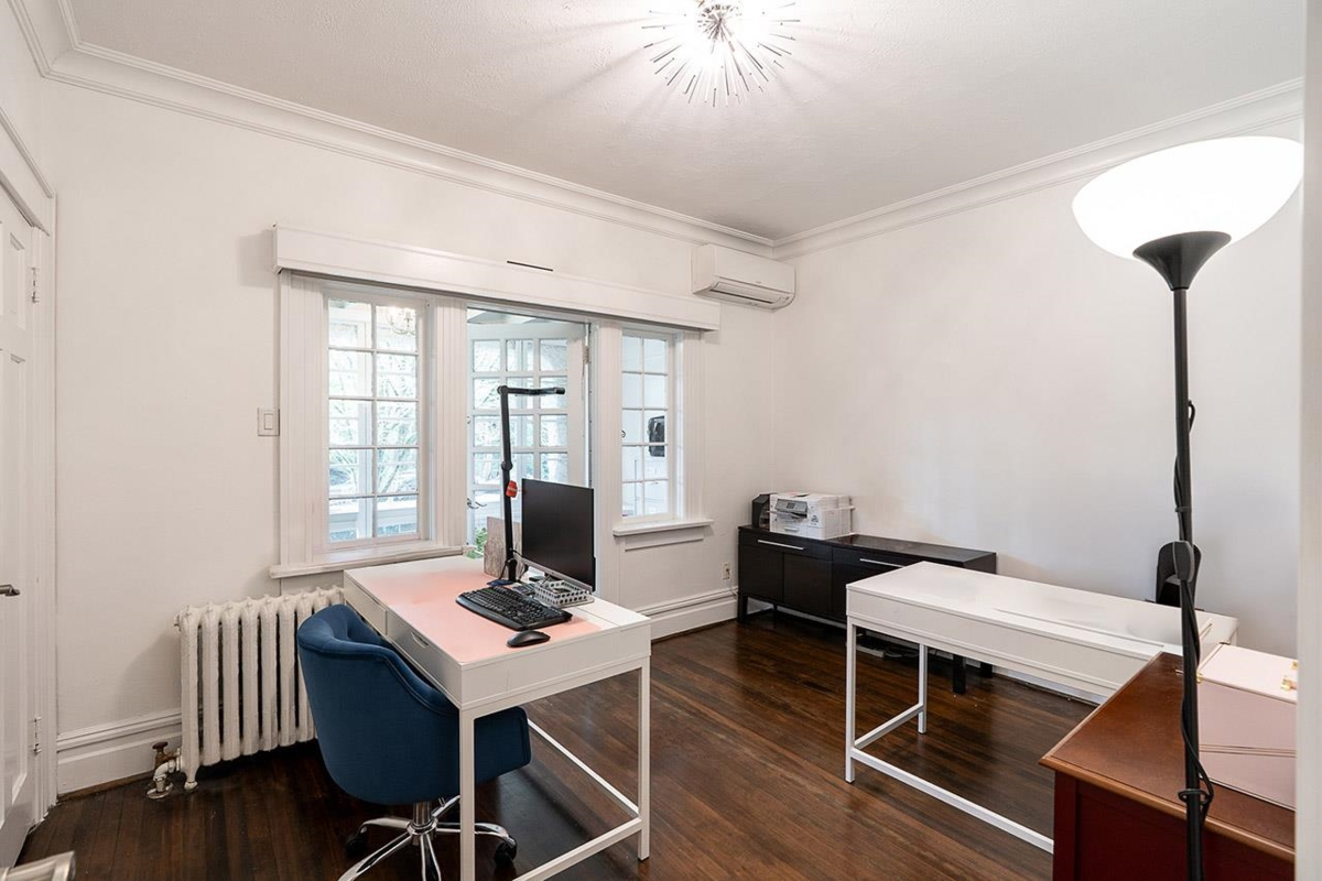 Powder Room Photo of 1 1055 Wolfe Avenue, Vancouver, BC