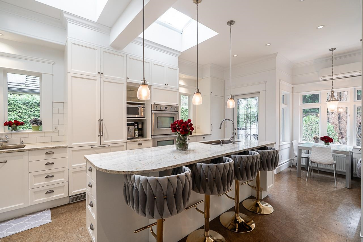 Primary Bathroom Photo of 1 1055 Wolfe Avenue, Vancouver, BC