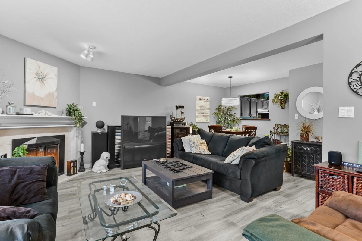 Living Room Photo of 23 11580 Burnett Street, Maple Ridge, BC