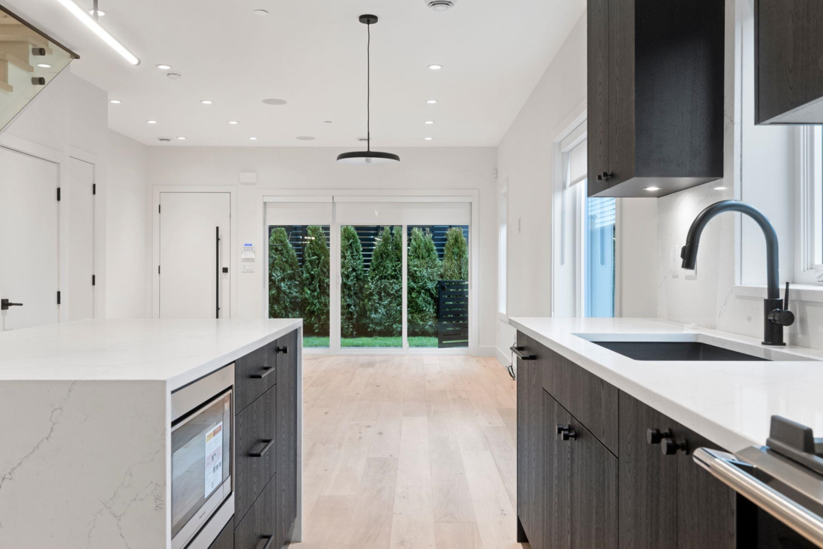 Bedroom 3 Photo of 1 2539 Grant Street, Vancouver, BC