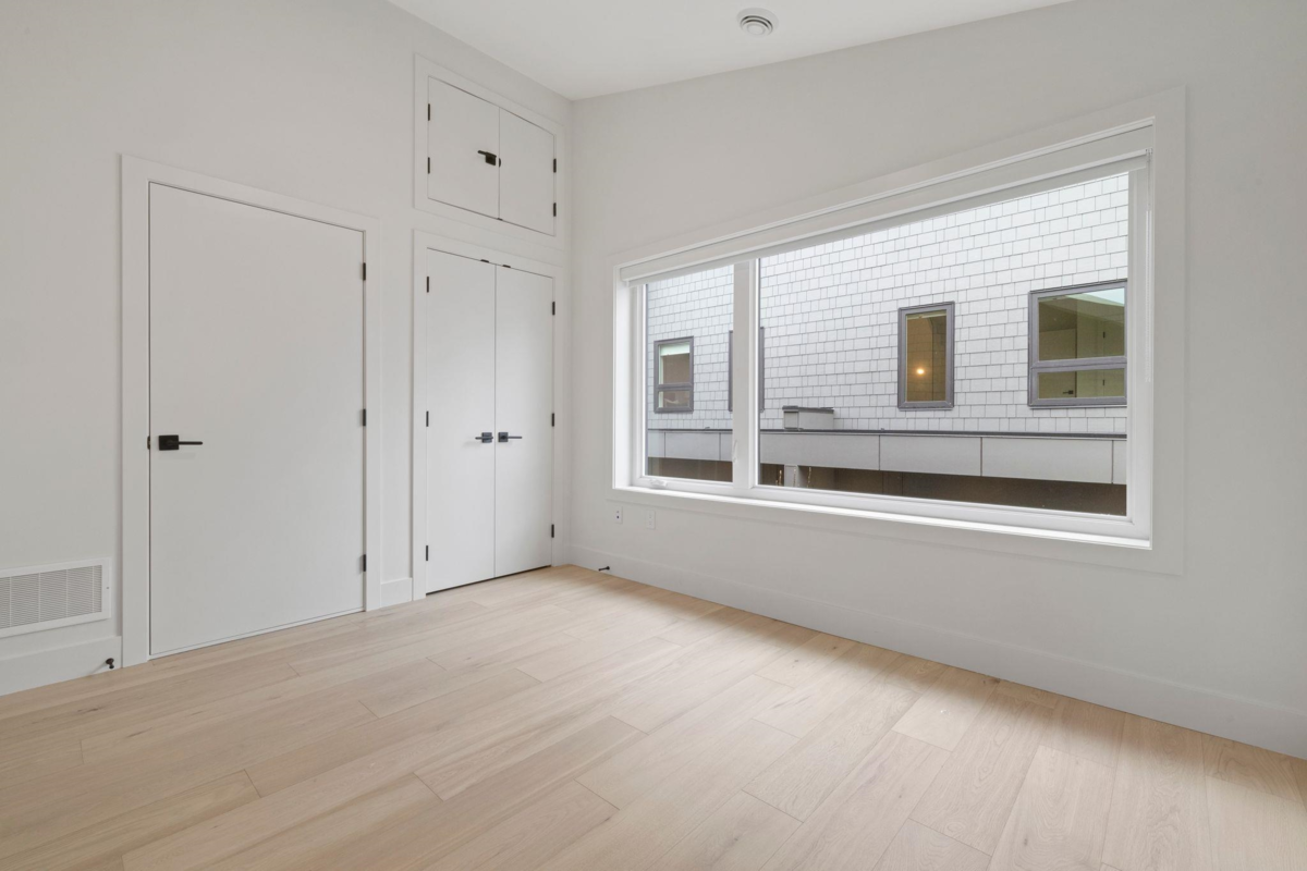 Garage Interior Photo of 1 2539 Grant Street, Vancouver, BC