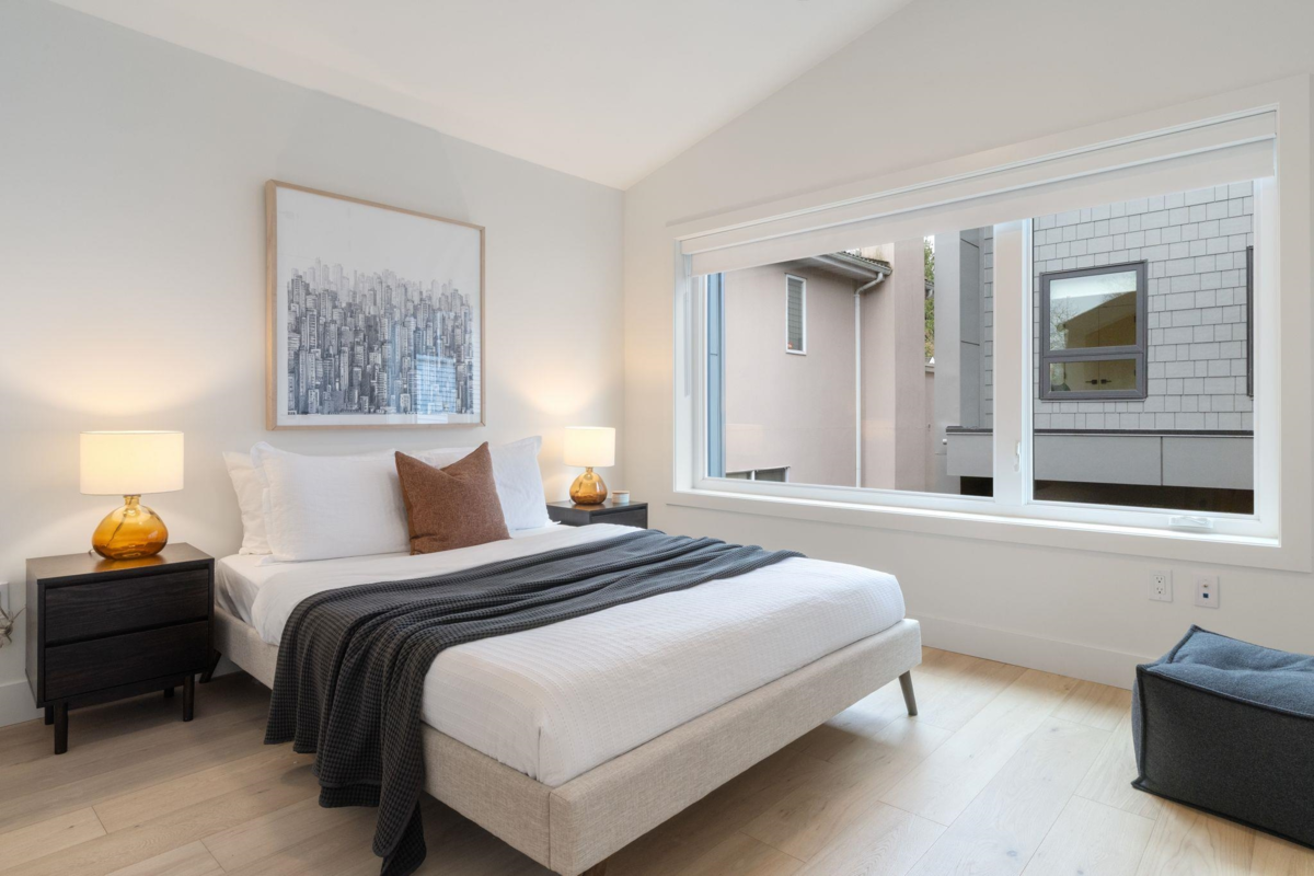 Hallway Photo of 1 2539 Grant Street, Vancouver, BC