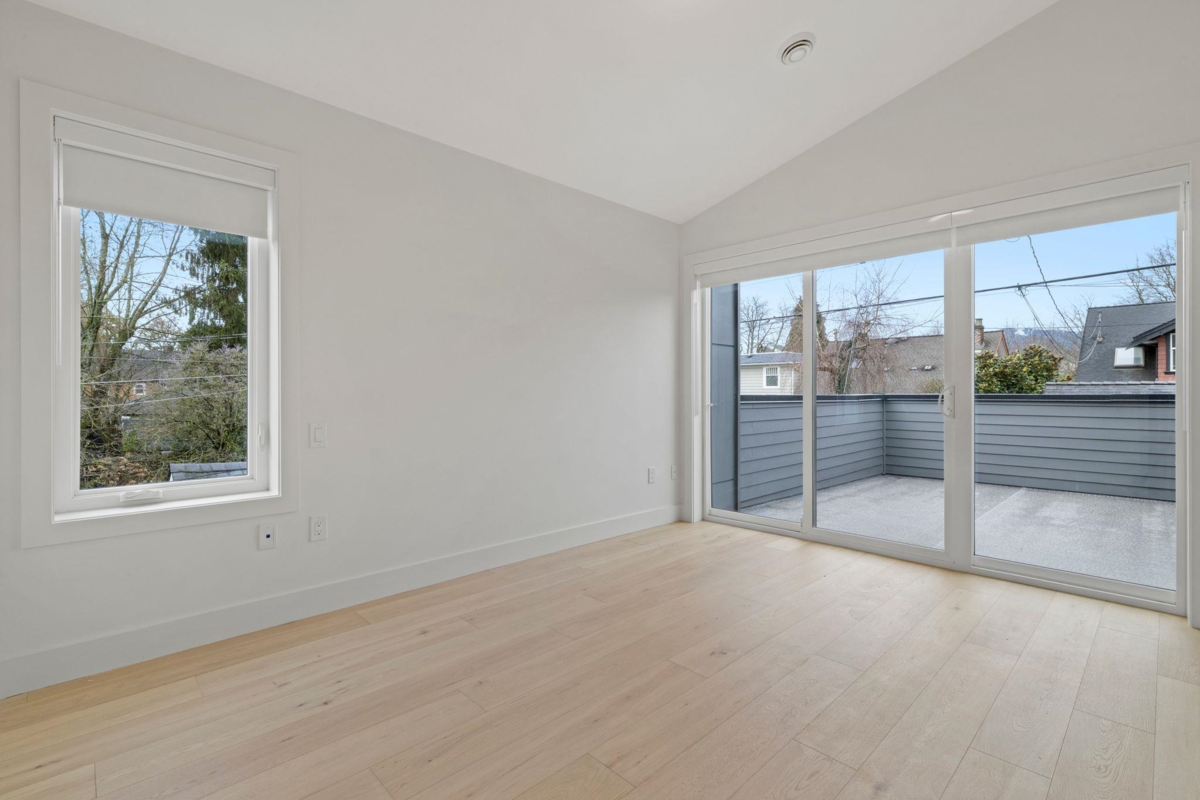 Laundry Room Photo of 1 2539 Grant Street, Vancouver, BC