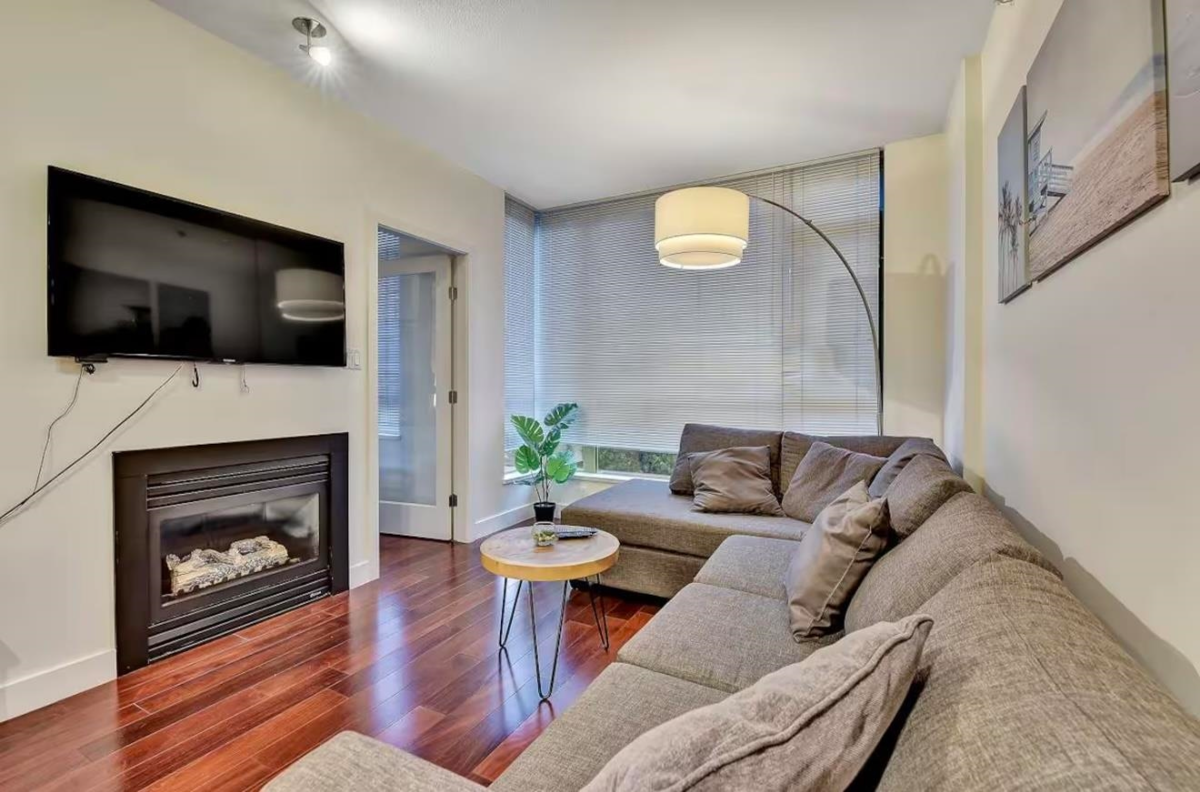 Living Room Photo of 401 1238 Burrard Street, Vancouver, BC