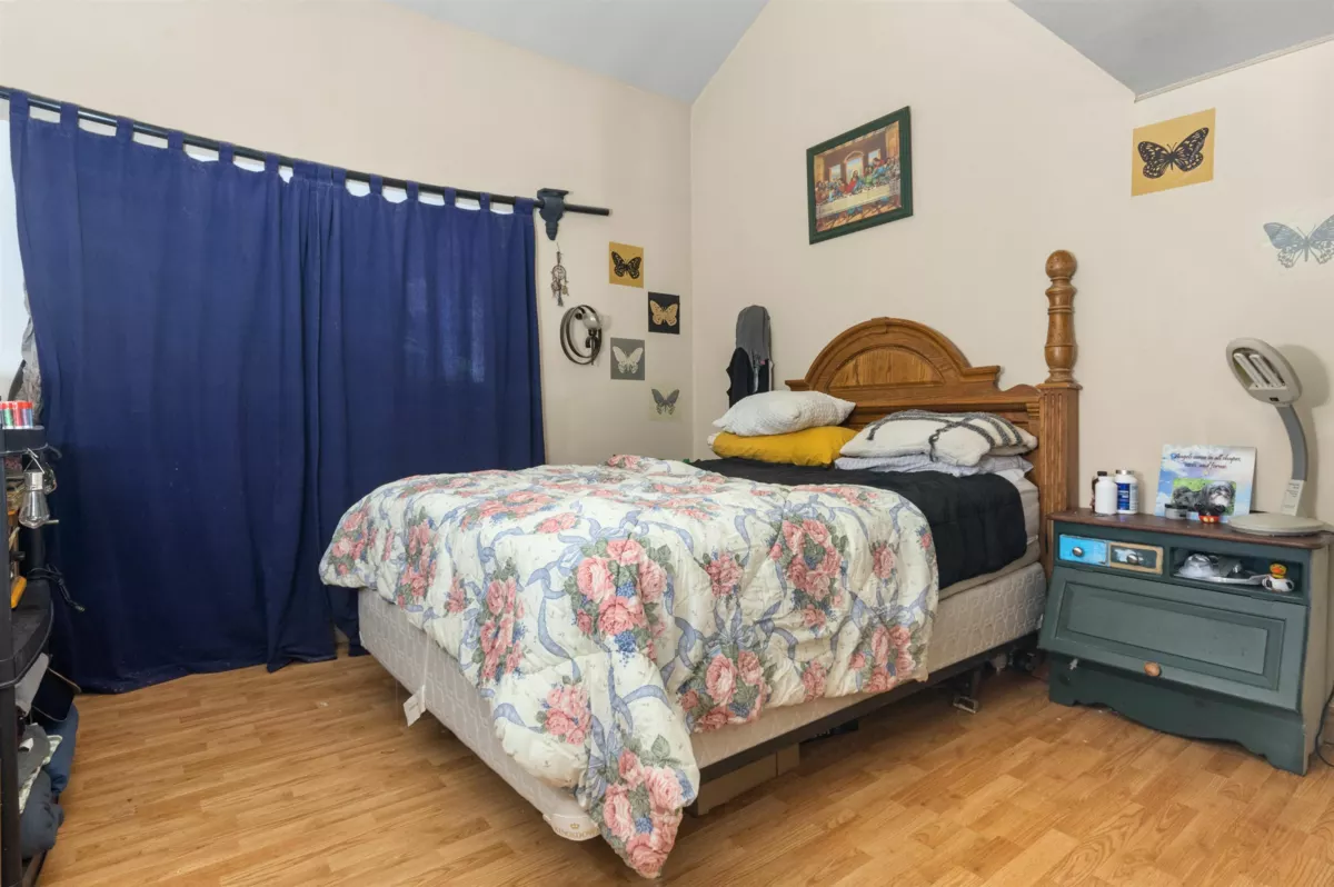 Basement Recreation Room Photo of 586 6th Avenue, Hope, BC