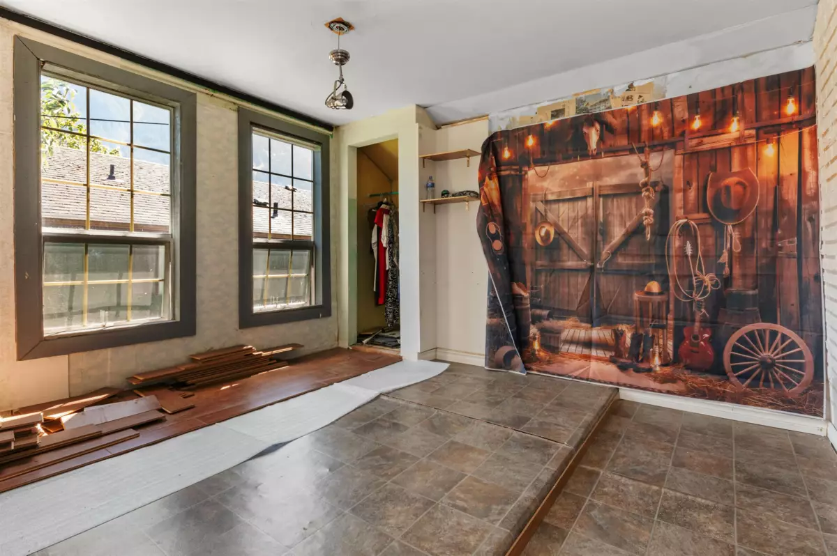 Powder Room Photo of 586 6th Avenue, Hope, BC