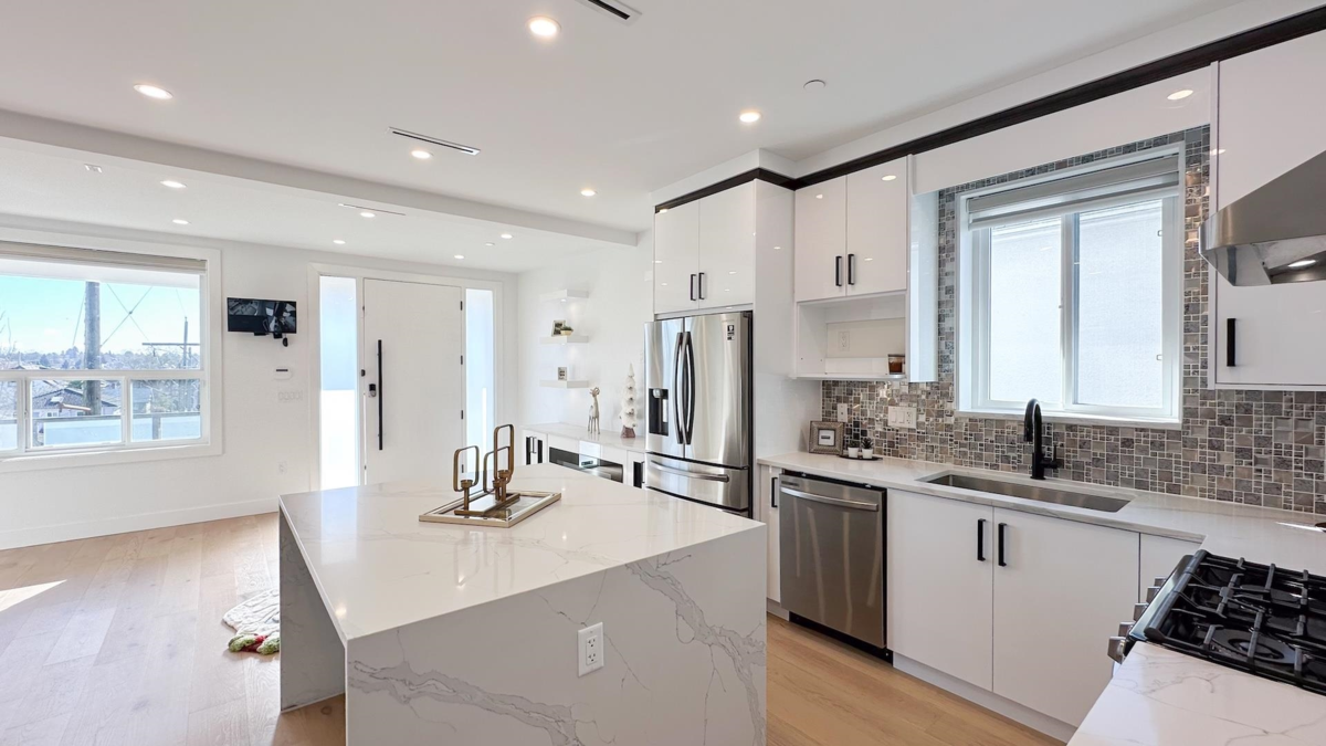 Dining Area Photo of 2723 Turner Street, Vancouver, BC