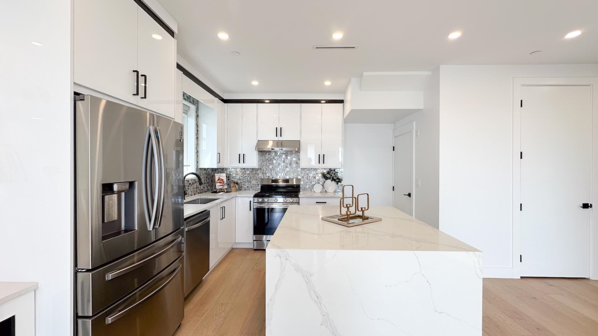 Kitchen Island Photo of 2723 Turner Street, Vancouver, BC