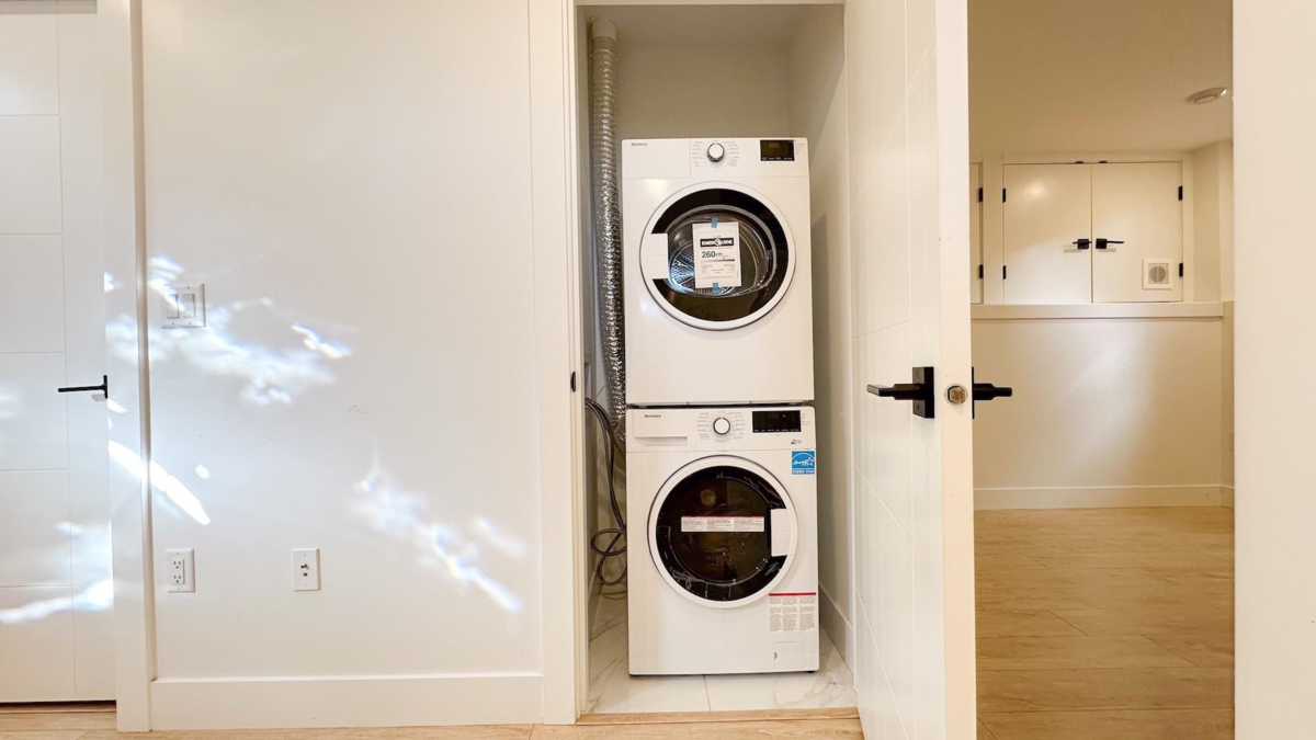 Outdoor Kitchen Photo of 2723 Turner Street, Vancouver, BC