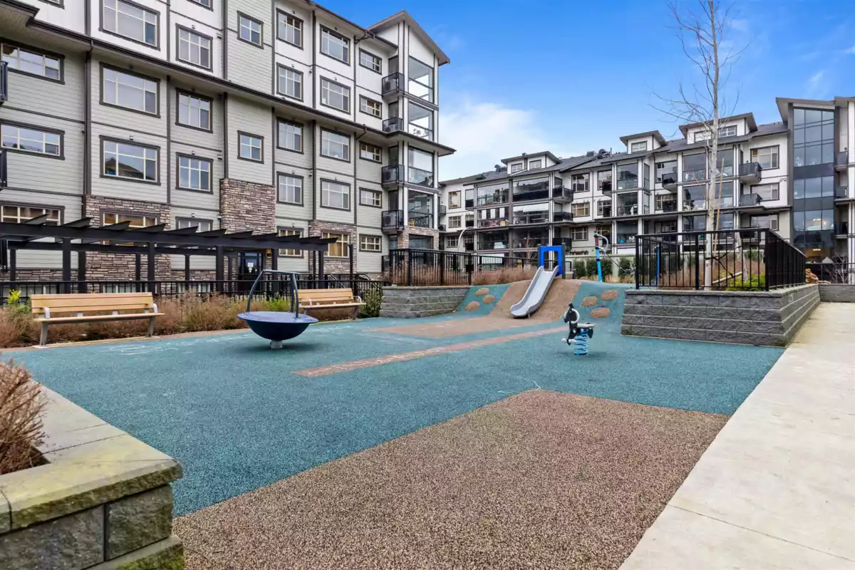 Swimming Pool Photo of 204 20376 86 Avenue, Langley, BC