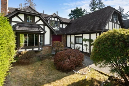 Fitness Center Photo Near 5162 Alderfeild Place, West Vancouver, BC