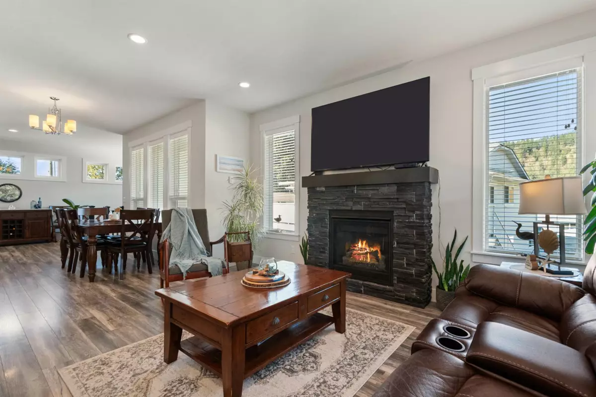 Bedroom 2 Photo of 21002 Swallow Place, Hope, BC