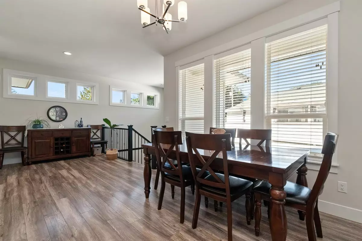 Entry Foyer Photo of 21002 Swallow Place, Hope, BC
