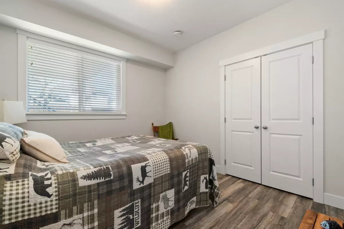 Outdoor Deck Photo of 21002 Swallow Place, Hope, BC