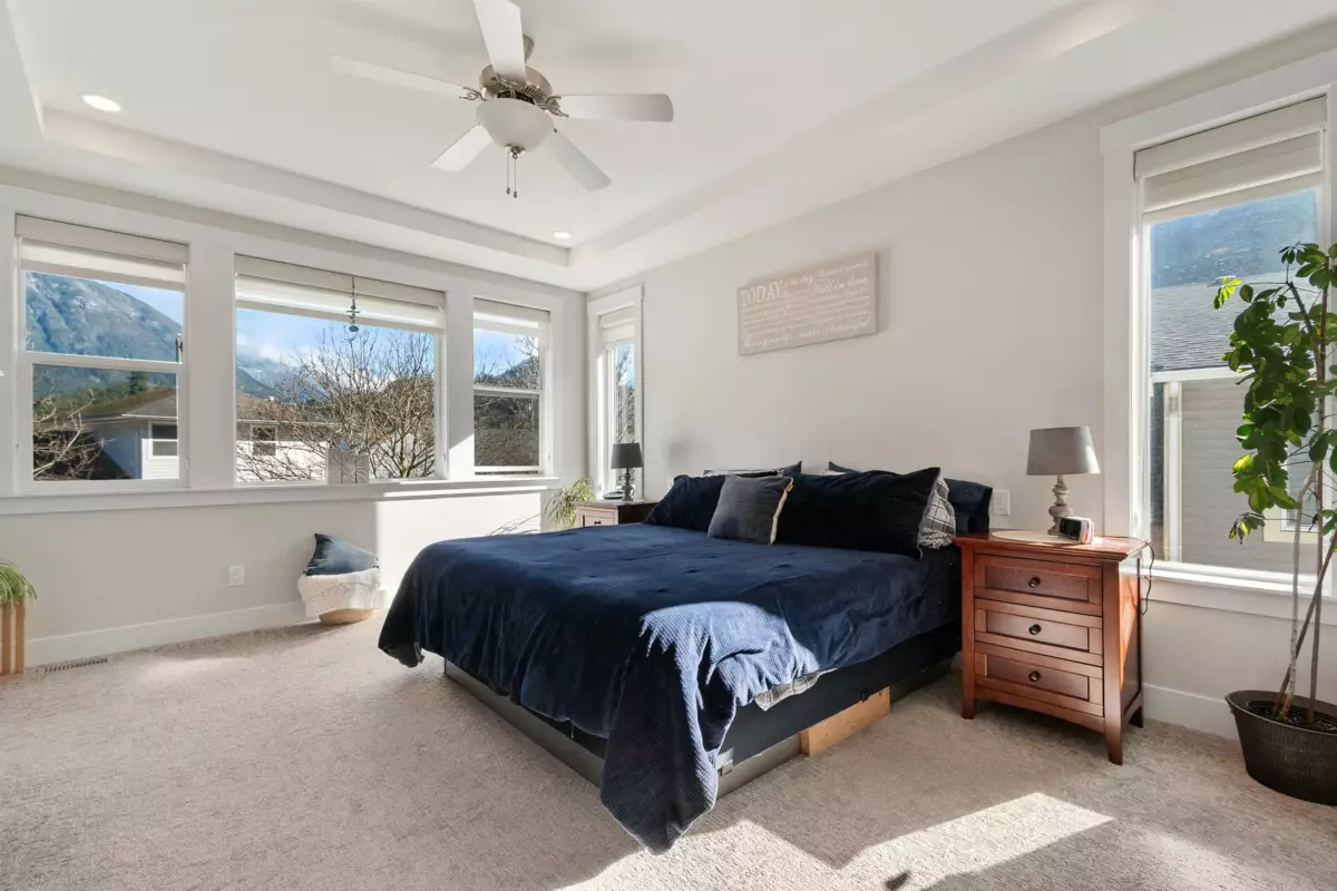 Powder Room Photo of 21002 Swallow Place, Hope, BC