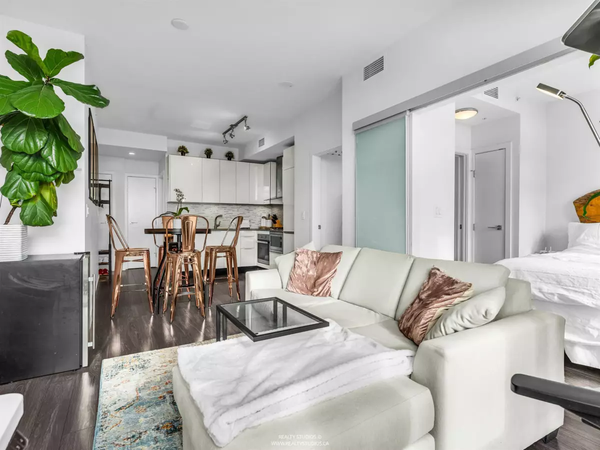 Exterior Rear Photo of 3305 1283 Howe Street, Vancouver, BC