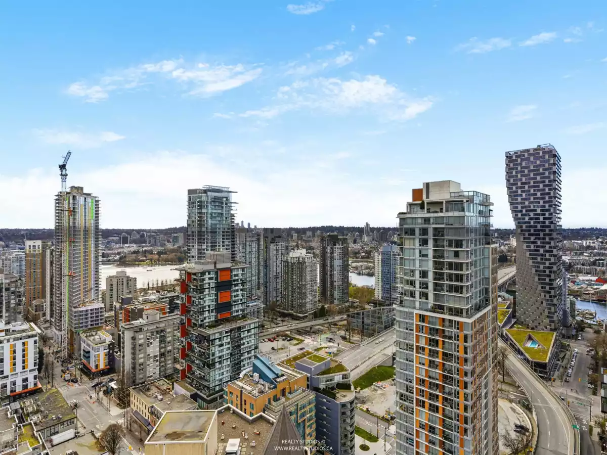 Laundry Room Photo of 3305 1283 Howe Street, Vancouver, BC