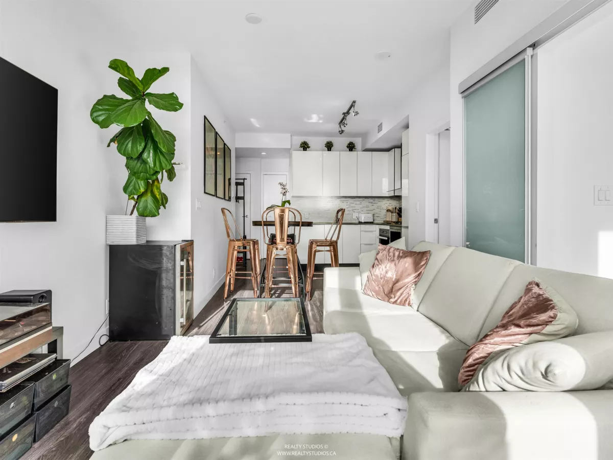 Living Room Photo of 3305 1283 Howe Street, Vancouver, BC