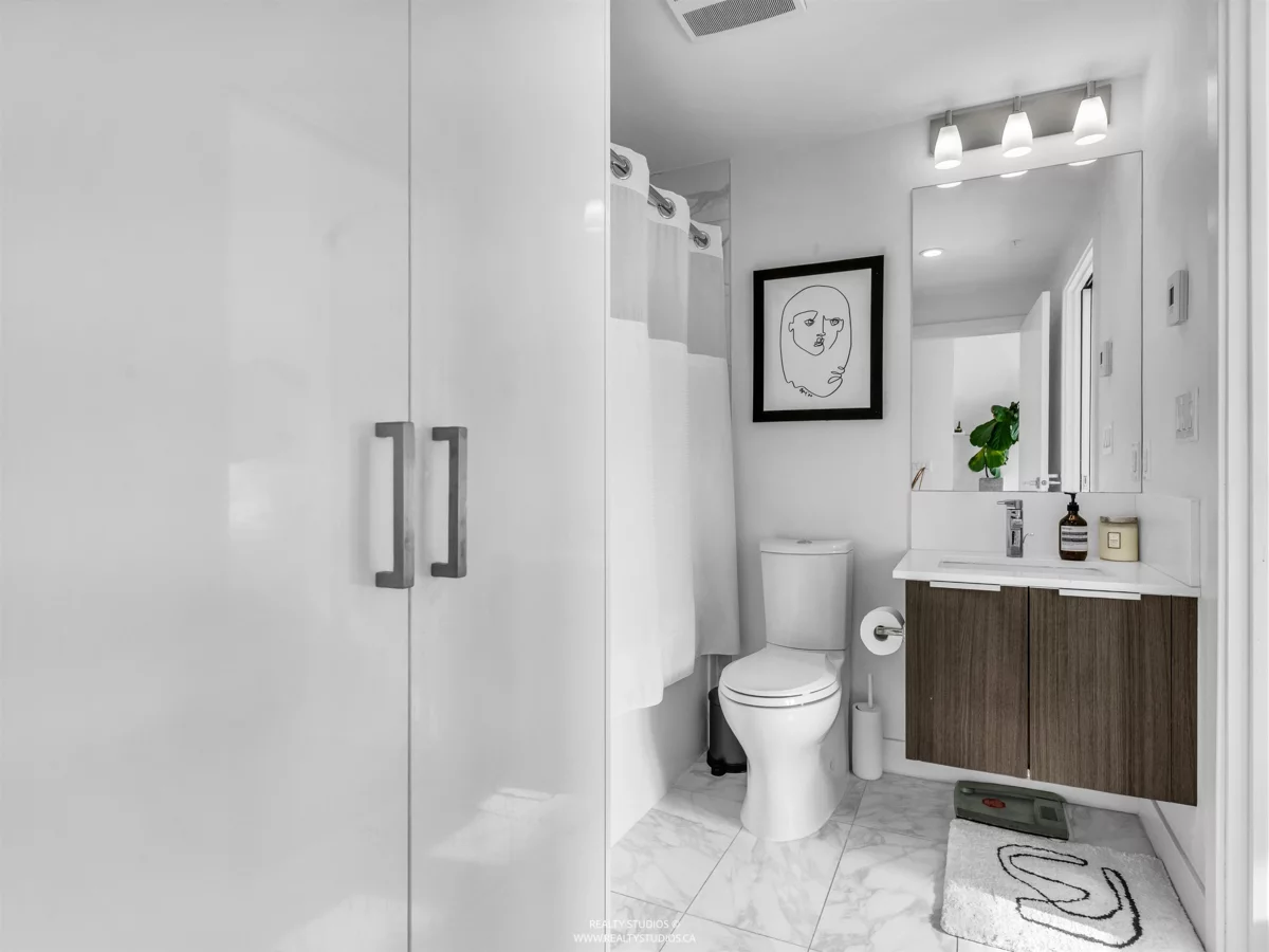 Primary Bedroom Photo of 3305 1283 Howe Street, Vancouver, BC