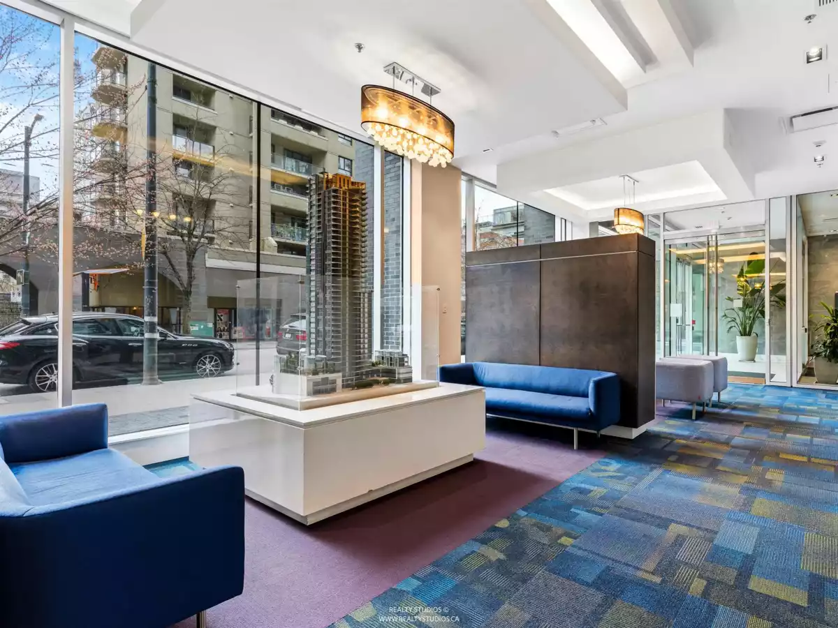 Staircase Photo of 3305 1283 Howe Street, Vancouver, BC