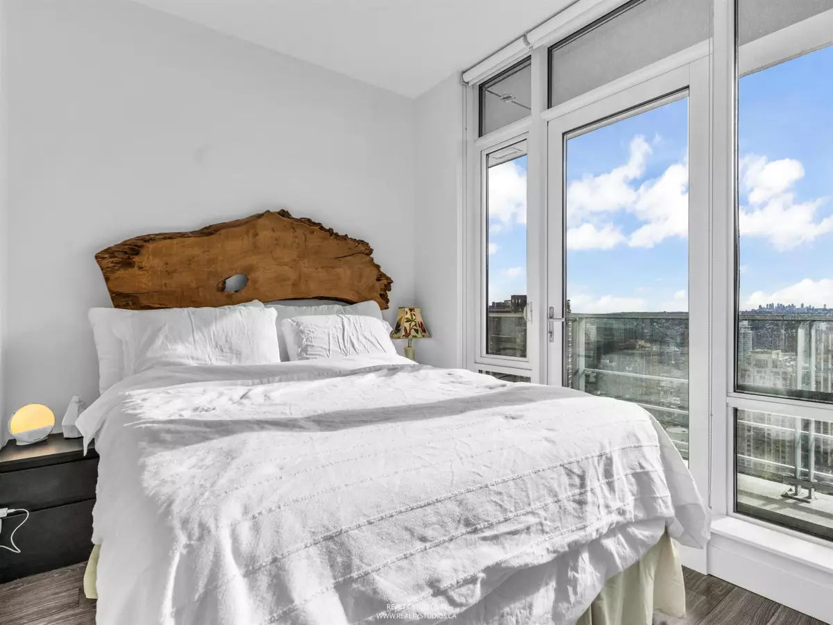 Walk-In Closet Photo of 3305 1283 Howe Street, Vancouver, BC