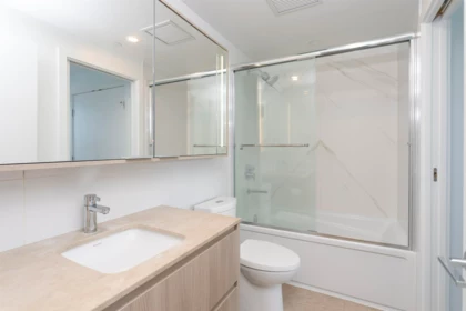 Walk-In Closet Photo of 1103 15165 Thrift Avenue, White Rock, BC