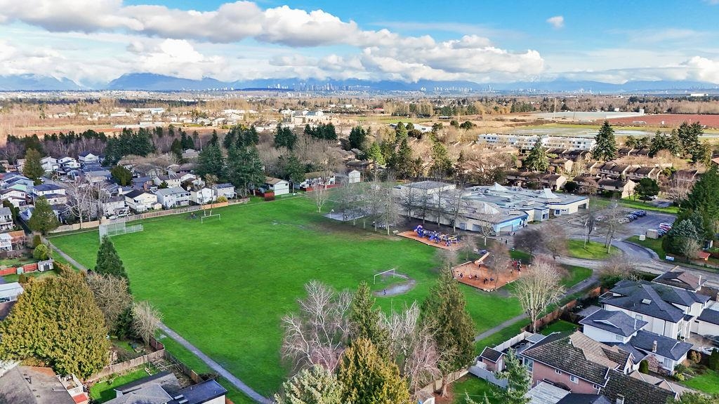 Fitness Center Photo Near 54 9111 No. 5 Road, Richmond, BC