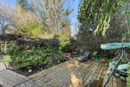 Staircase Photo of 13385 60 Avenue, Surrey, BC