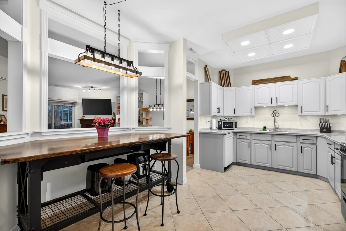 Kitchen Photo of 50 23151 Haney Bypass, Maple Ridge, BC
