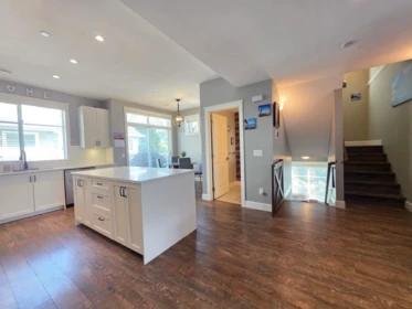 Kitchen Island Photo of 9 32921 14 Avenue, Mission, BC