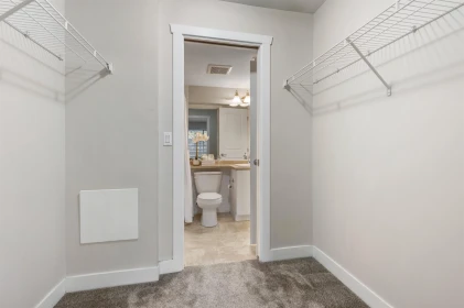 Entry Foyer Photo of 113 45555 Yale Road, Chilliwack, BC