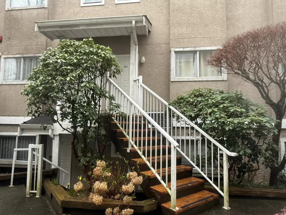 Family Room Photo of 202 3683 Wellington Avenue, Vancouver, BC