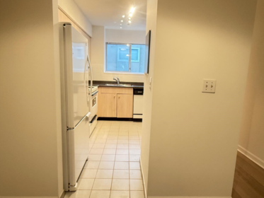 Breakfast Nook Photo of 202 3683 Wellington Avenue, Vancouver, BC