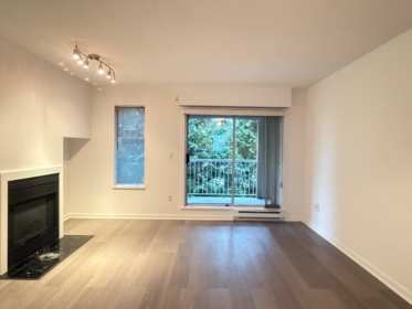 Kitchen Photo of 202 3683 Wellington Avenue, Vancouver, BC