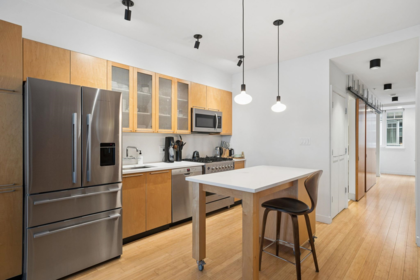Breakfast Nook Photo of 401 1072 Hamilton Street, Vancouver, BC