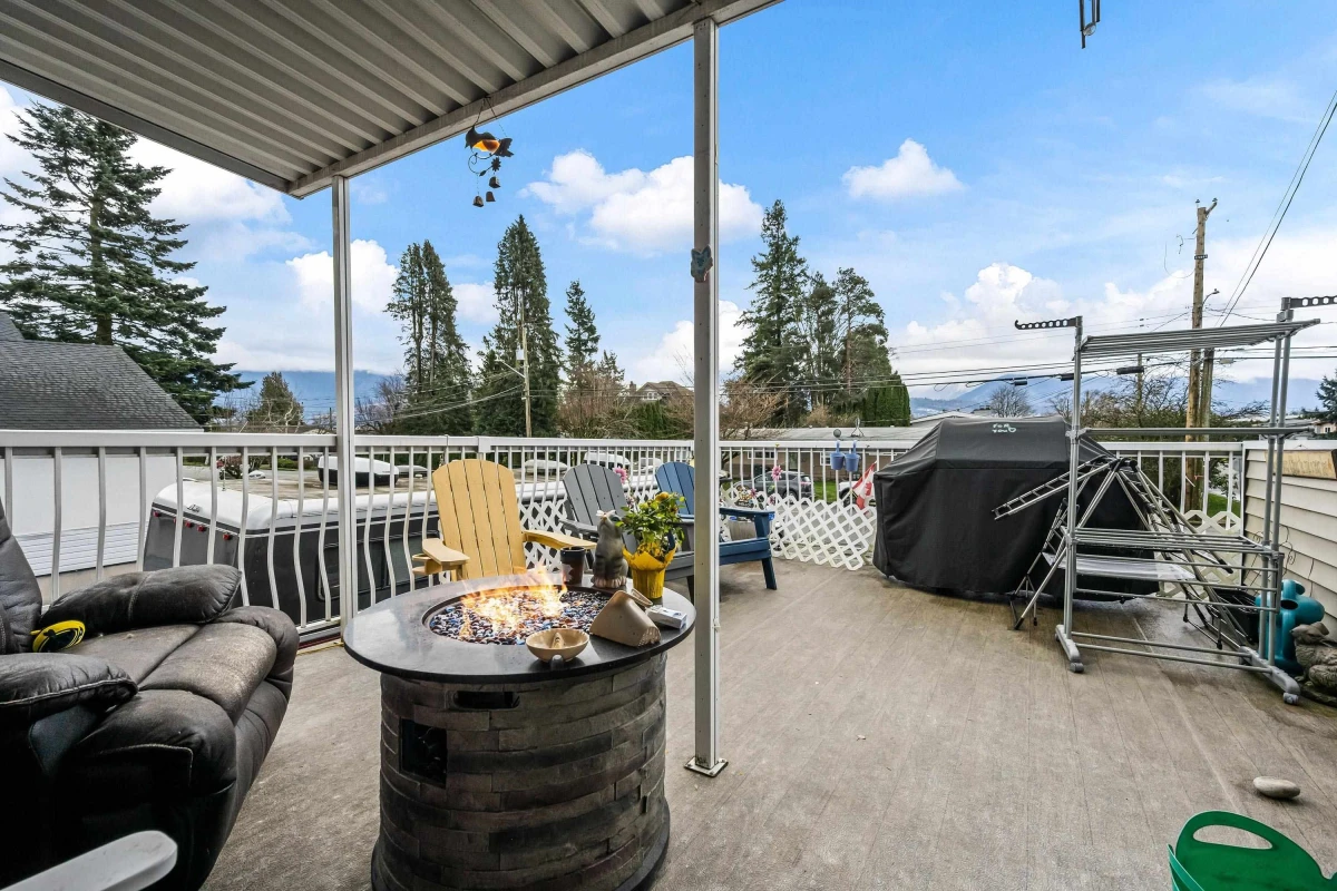 Dining Area Photo of 46479 Brooks Avenue, Chilliwack, BC