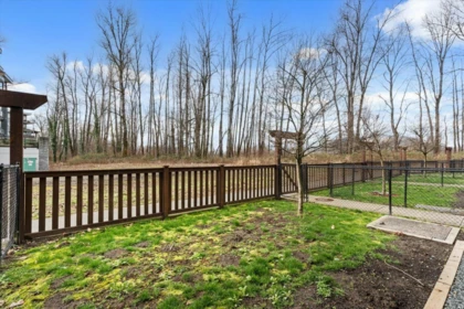 Garden / Landscaping Photo of 5 8413 Midtown Way, Chilliwack, BC