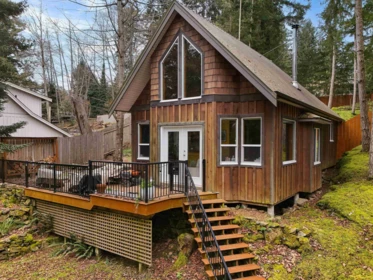 254 Mariners Way, Mayne Island, BC, Pender Island — 2 bed single family residence for sale