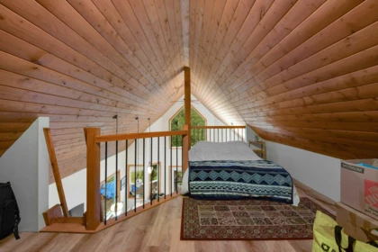 Staircase Photo of 254 Mariners Way, Mayne Island, BC
