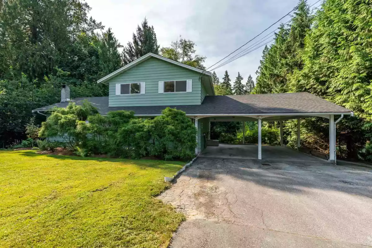 Family Room Photo of 23140 136 Avenue, Maple Ridge, BC
