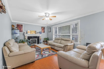 Kitchen Island Photo of 6662 130 Street, Surrey, BC