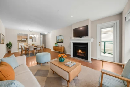308 33280 Bourquin Crescent, Abbotsford, BC, Abbotsford — Apartment/Condo for sale