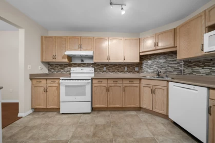 308 33280 Bourquin Crescent, Abbotsford, BC, Abbotsford — Apartment/Condo for sale
