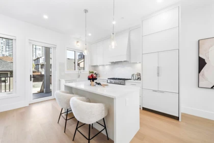 529 W 61st Avenue, Vancouver, BC, Vancouver — Half Duplex for sale