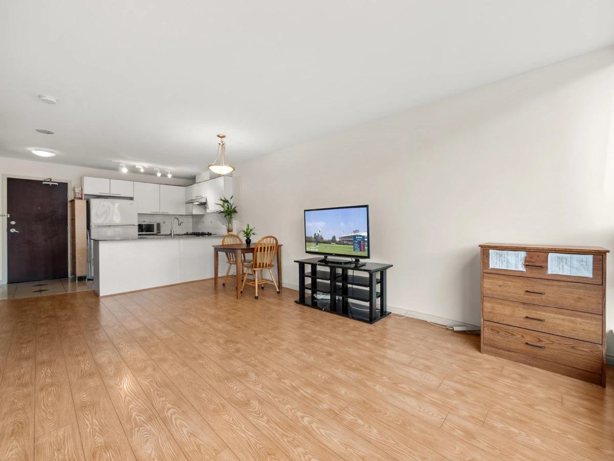 Family Room Photo of 905 8100 Saba Road, Richmond, BC
