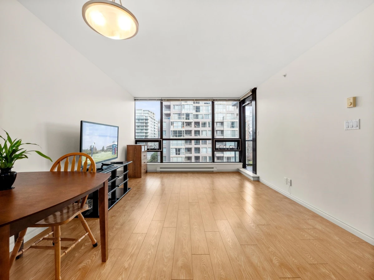 Living Room Photo of 905 8100 Saba Road, Richmond, BC