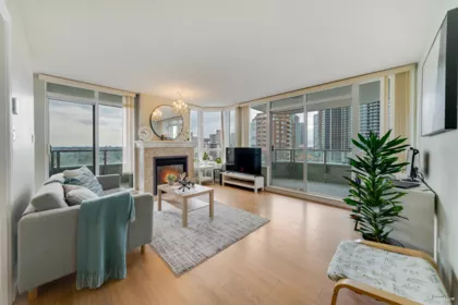 1320 4825 Hazel Street, Burnaby, BC, Burnaby — Apartment/Condo for sale
