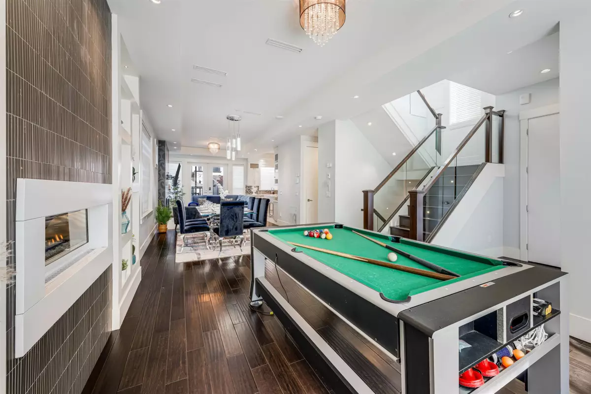 Family Room Photo of 7380 Ontario Street, Vancouver, BC