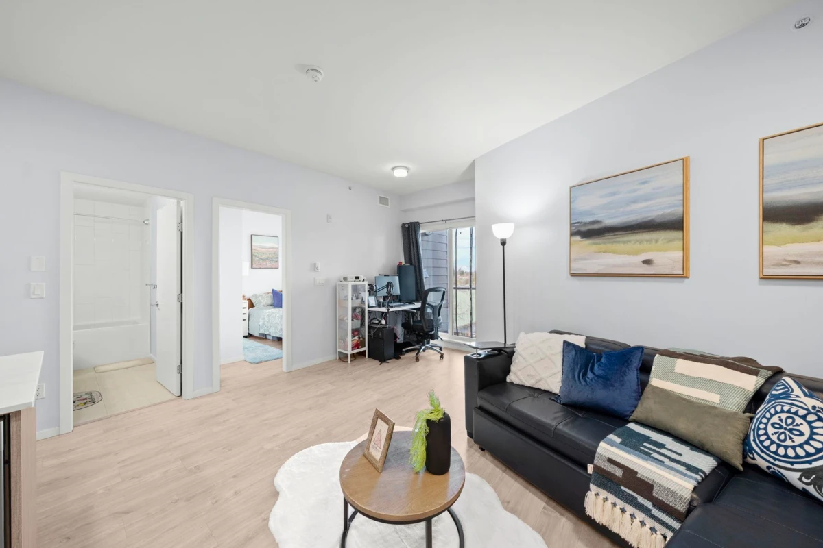 Dining Area Photo of PH18 6283 Kingsway, Burnaby, BC