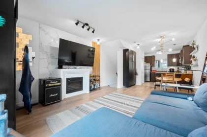 Kitchen Photo of 225 3888 Norfolk Street, Burnaby, BC